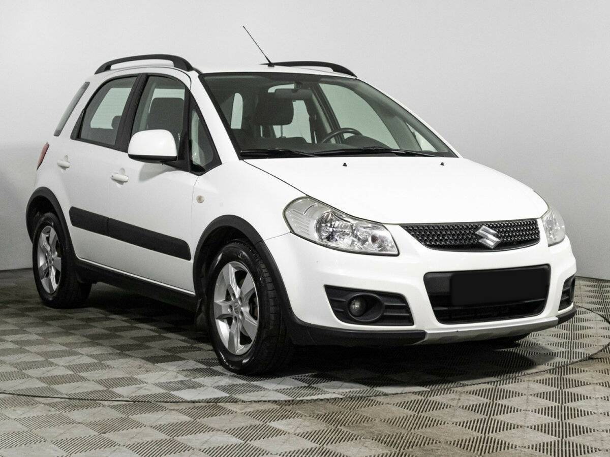Suzuki SX4 б/у, 2013, Автоматическая. Фото: #1