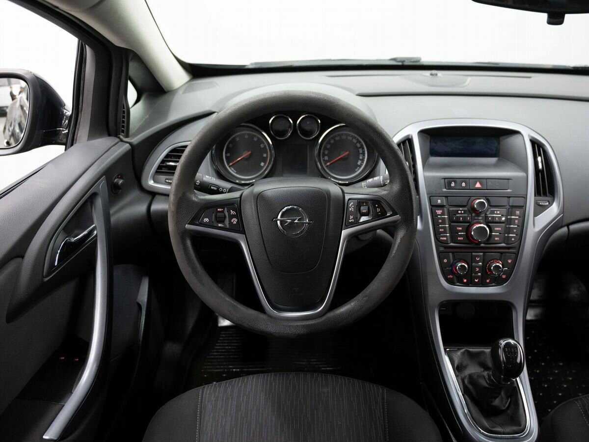 Opel Astra б/у, 2013, Механическая. Фото: #12