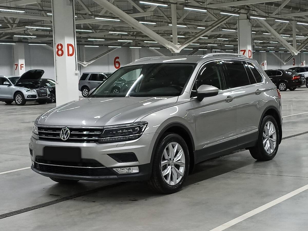 Volkswagen Tiguan б/у, 2017, Роботизированная. Посмотреть фото
