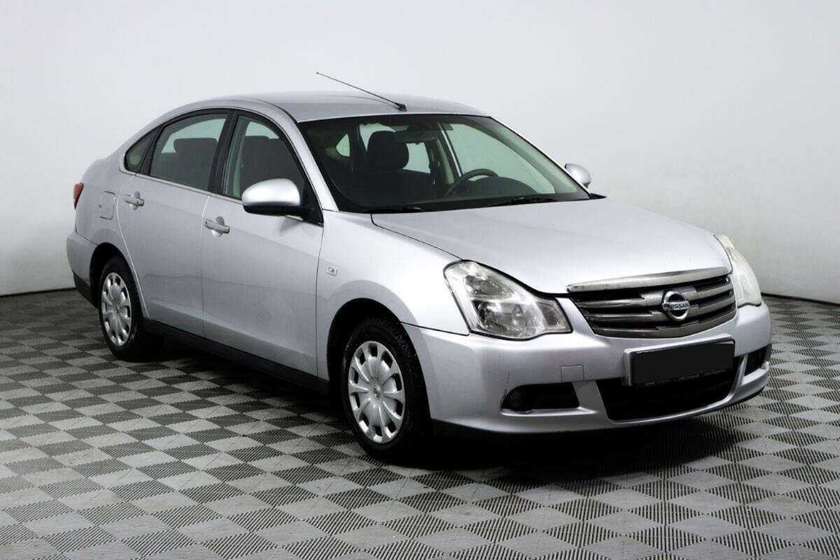 Nissan Almera б/у, 2014, Механическая. Фото: #2