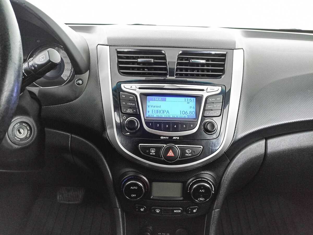 Hyundai Solaris б/у, 2012, Автоматическая. Фото: #12