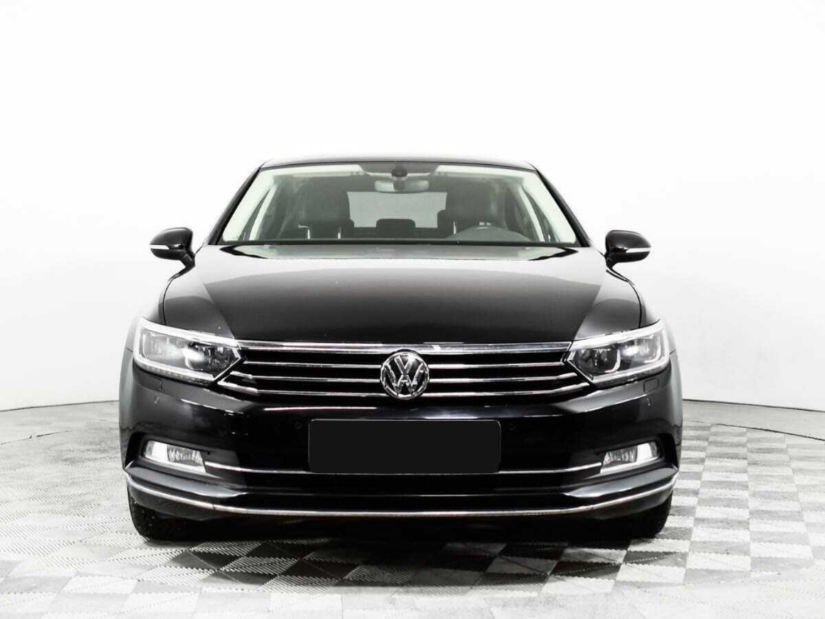 Volkswagen Passat б/у, 2016, Роботизированная. Фото: #1
