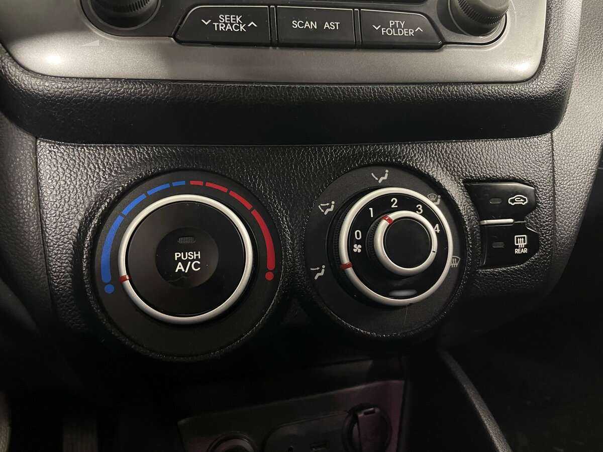 Kia Rio б/у, 2013, Механическая. Фото: #12