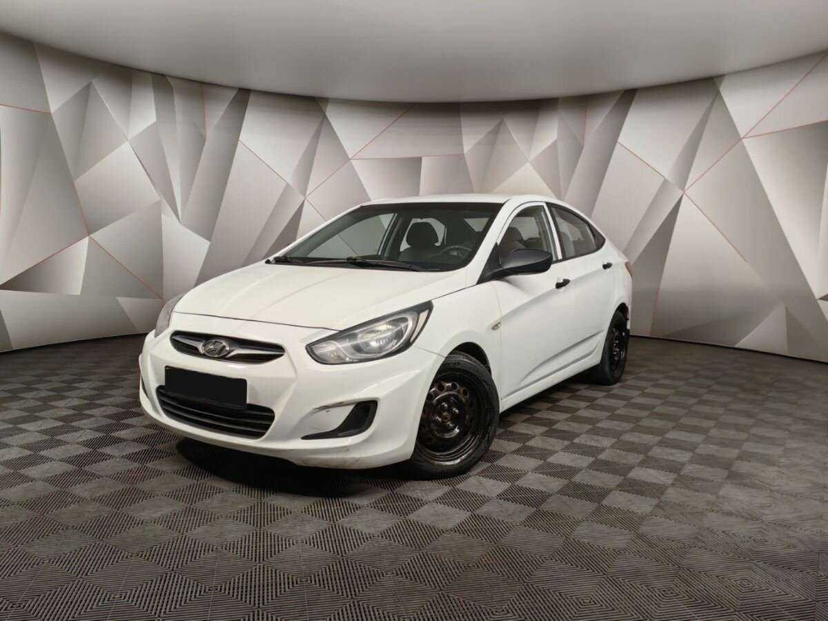 Hyundai Solaris б/у, 2013, Механическая. Фото: #0