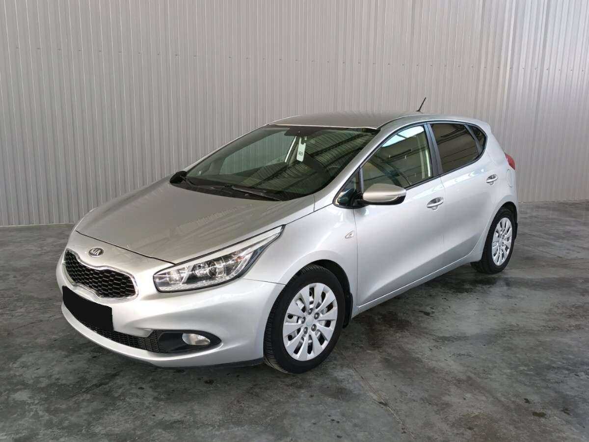 Kia Ceed б/у, 2013, Механическая. Фото: #0
