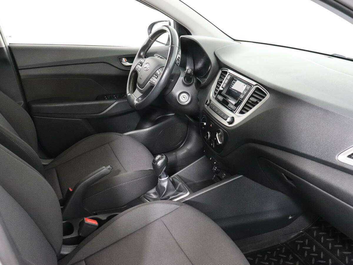 Hyundai Solaris б/у, 2019, Механическая. Фото: #6