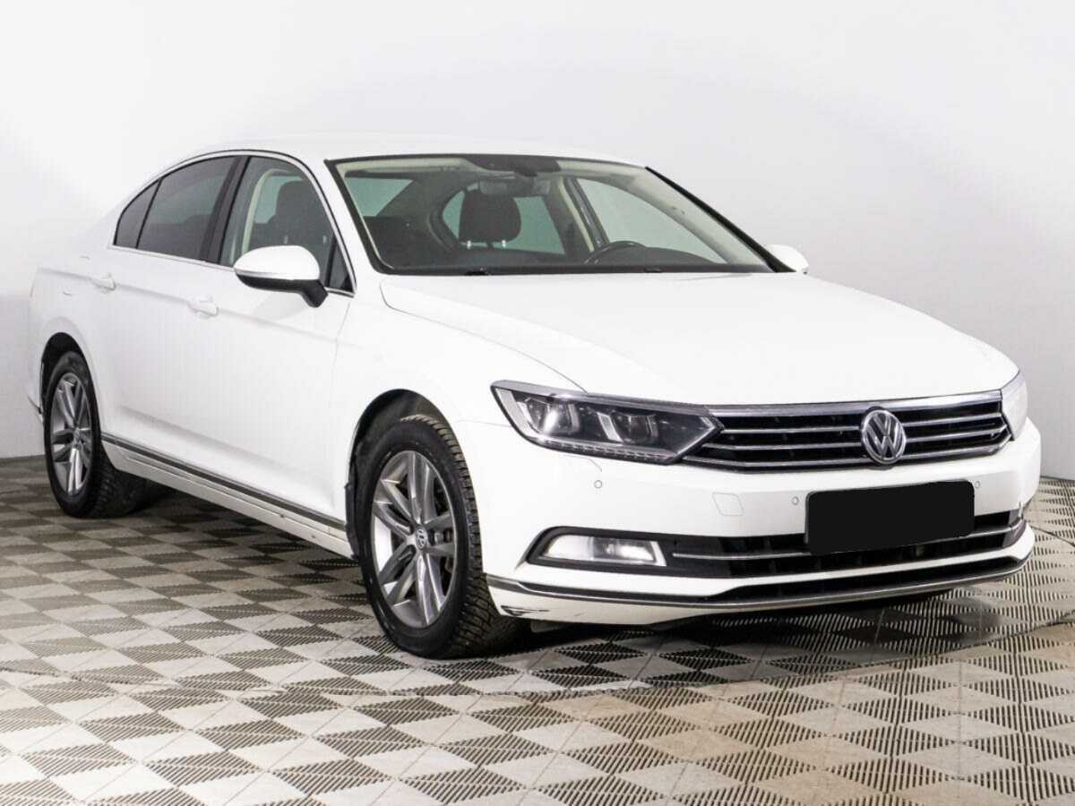 Volkswagen Passat б/у, 2017, Роботизированная. Фото: #2