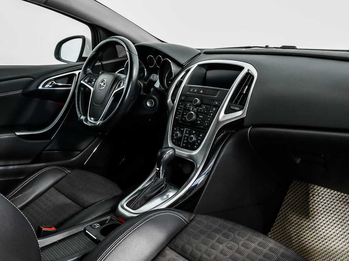 Opel Astra б/у, 2014, Автоматическая. Фото: #10