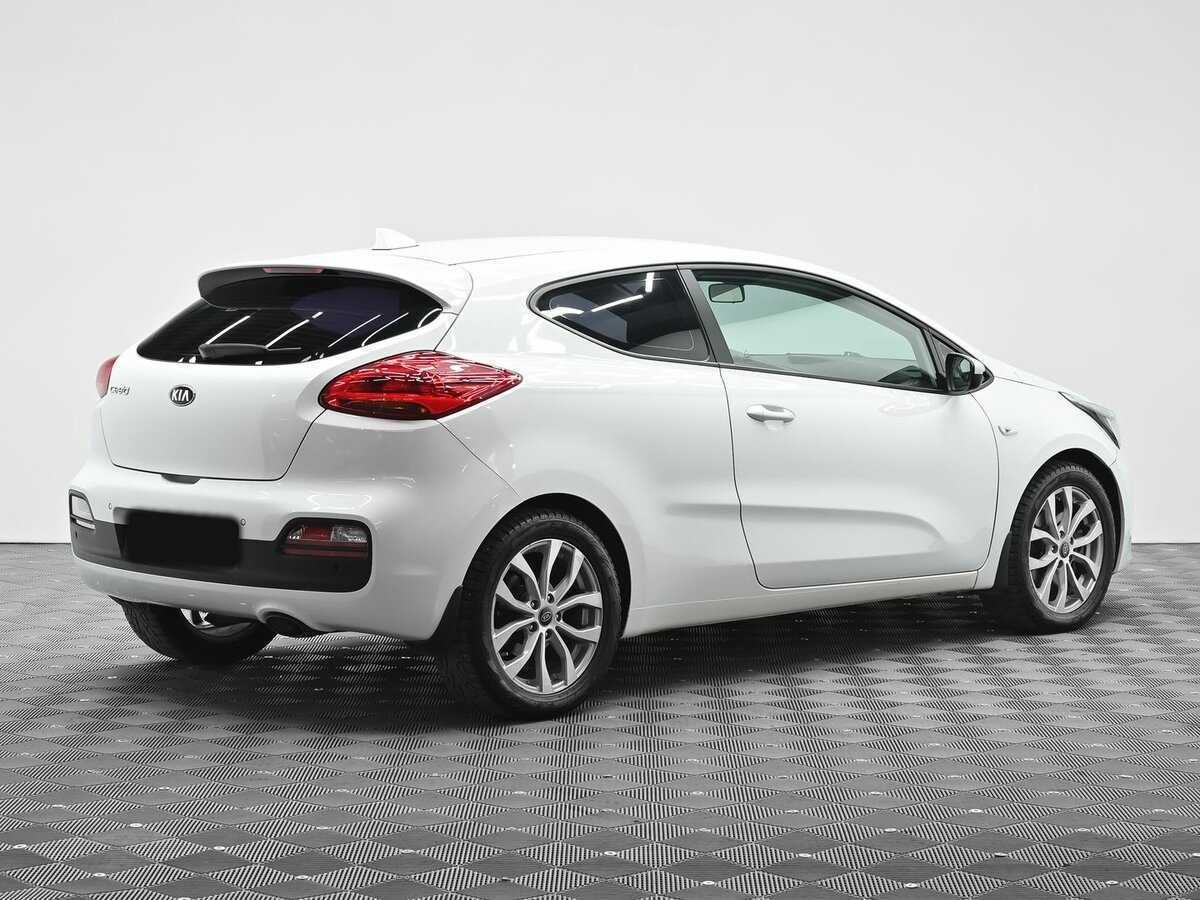 Kia Ceed б/у, 2017, Автоматическая. Фото: #2