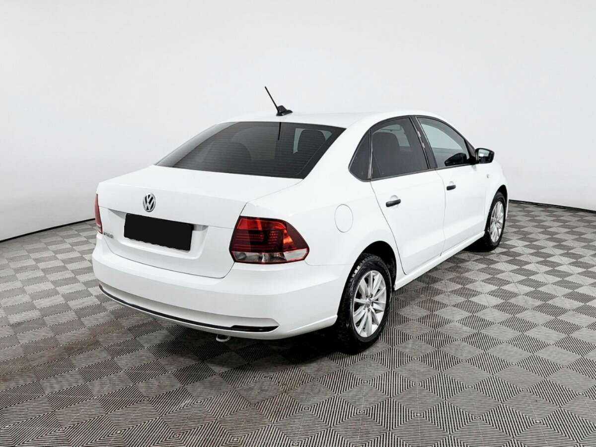 Volkswagen Polo б/у, 2019, Механическая. Фото: #4