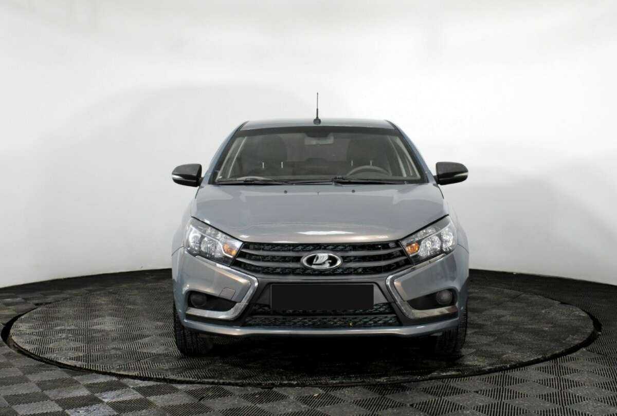 Lada (ВАЗ) Vesta б/у, 2017, Механическая. Фото: #1