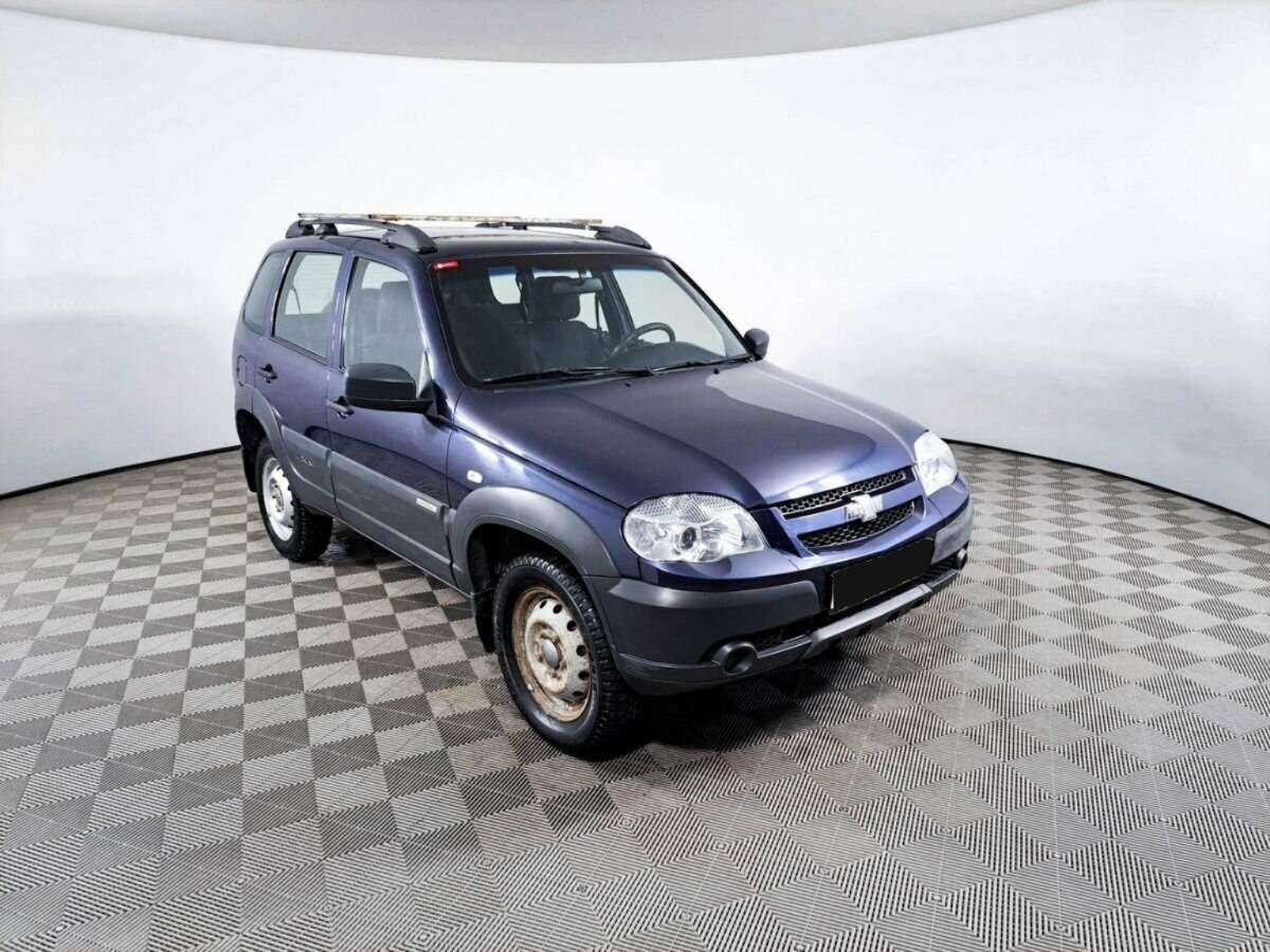 Chevrolet Niva б/у, 2017, Механическая. Фото: #2
