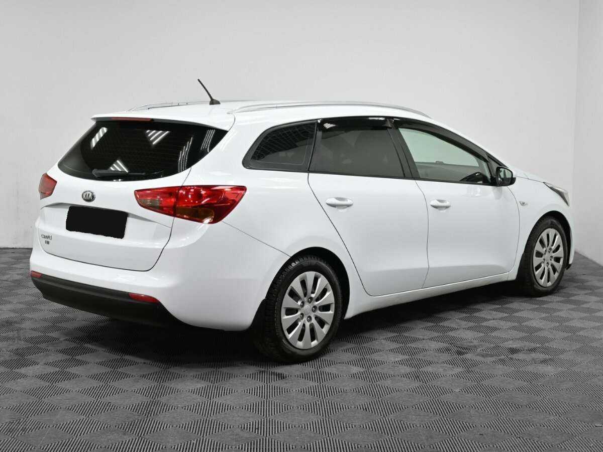 Kia Ceed б/у, 2013, Механическая. Фото: #1