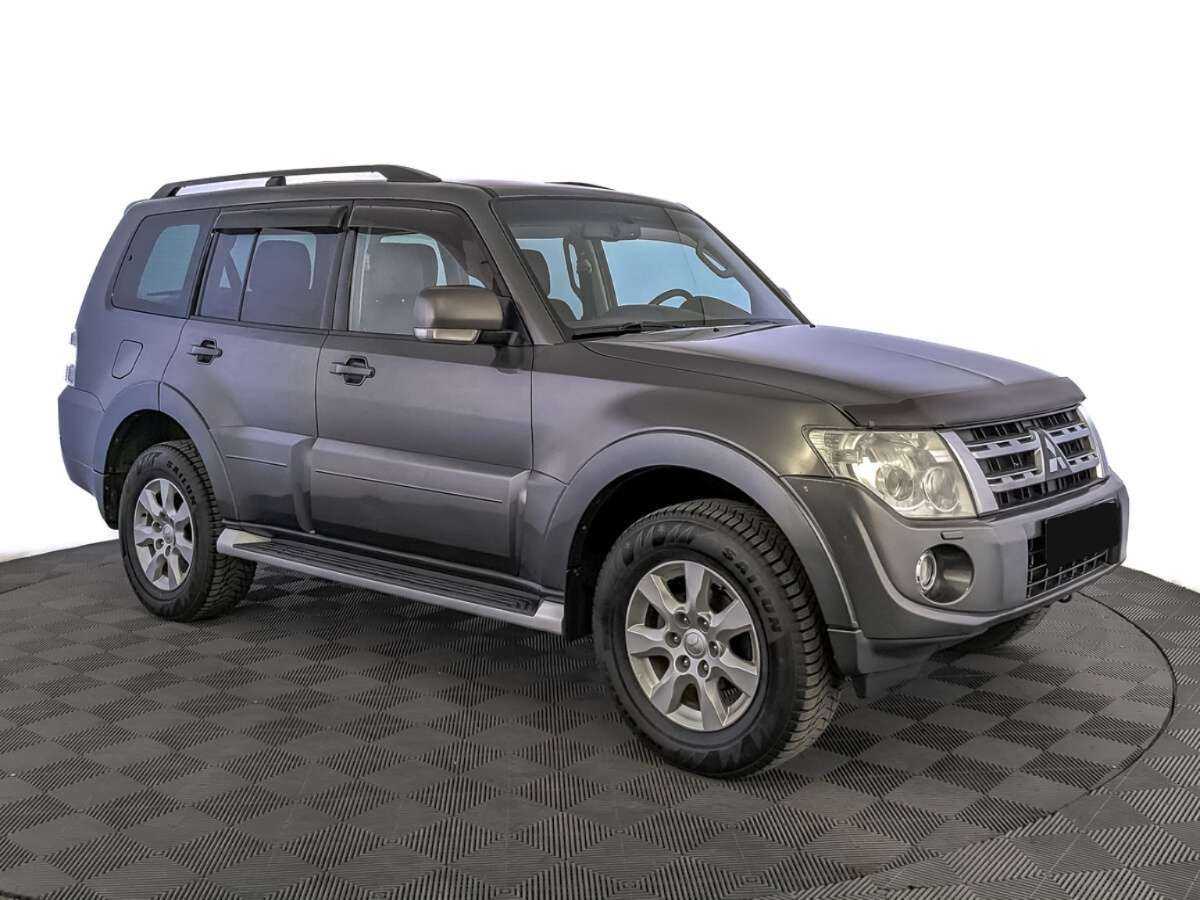 Mitsubishi Pajero б/у, 2013, Автоматическая. Фото: #2