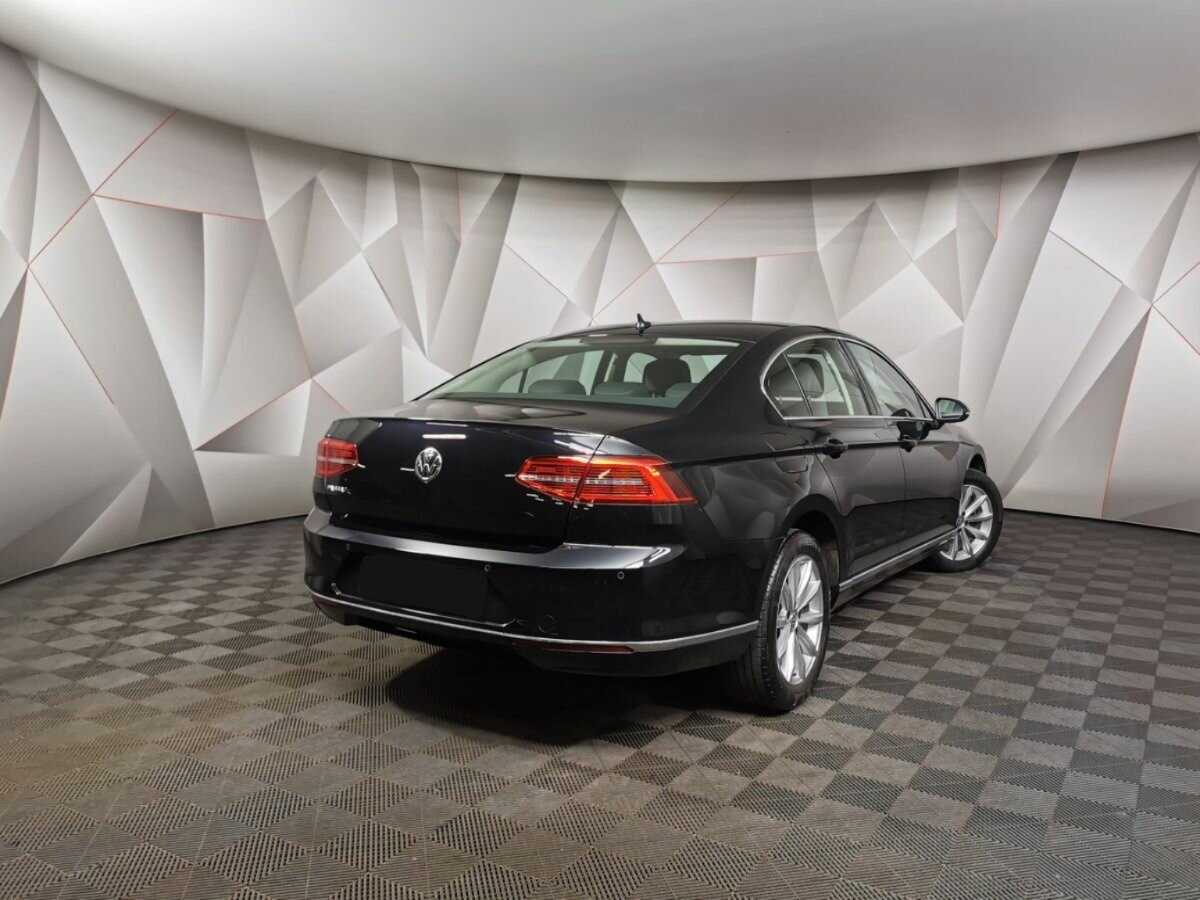 Volkswagen Passat б/у, 2019, Роботизированная. Фото: #1