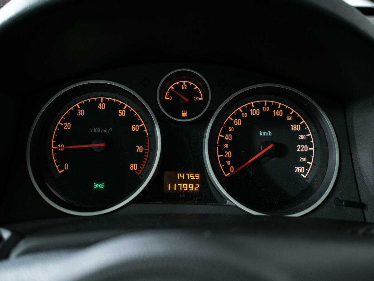 Opel Astra б/у, 2014, Механическая. Фото: #10