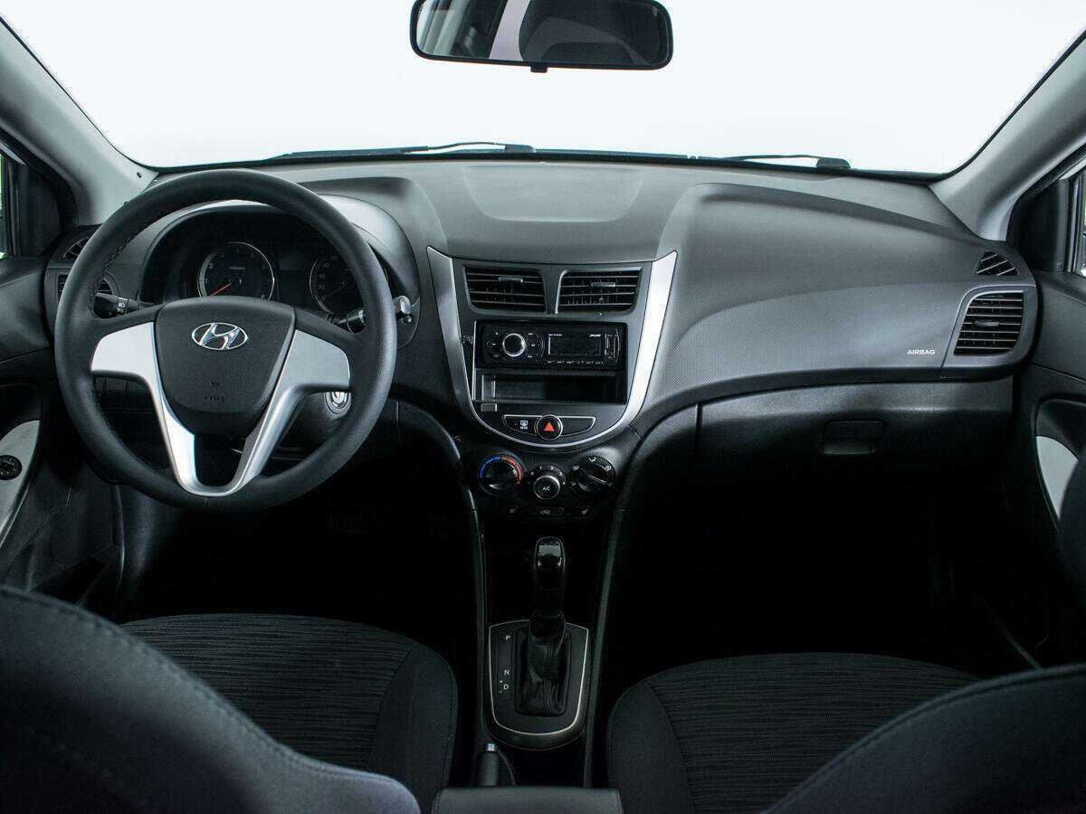 Hyundai Solaris б/у, 2015, Автоматическая. Фото: #11