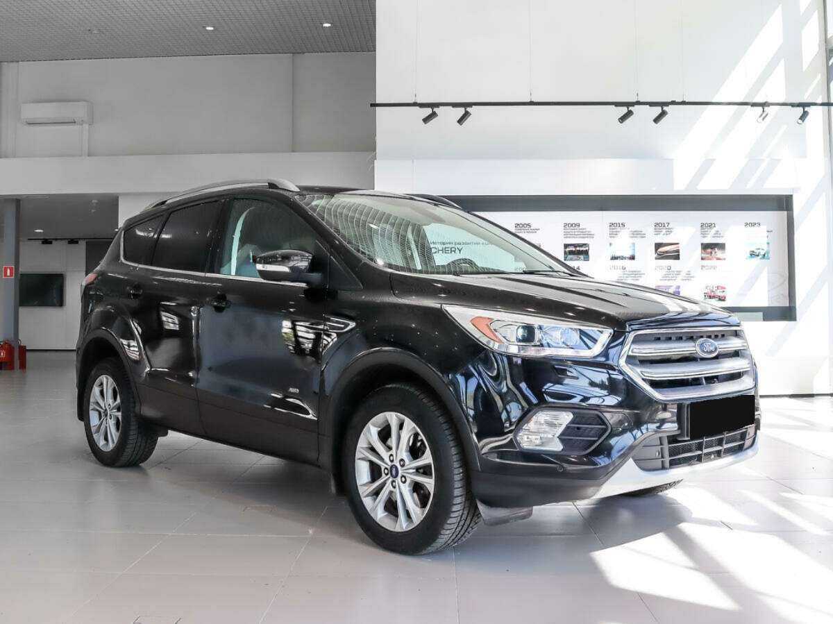 Ford Kuga б/у, 2016, Автоматическая. Фото: #2