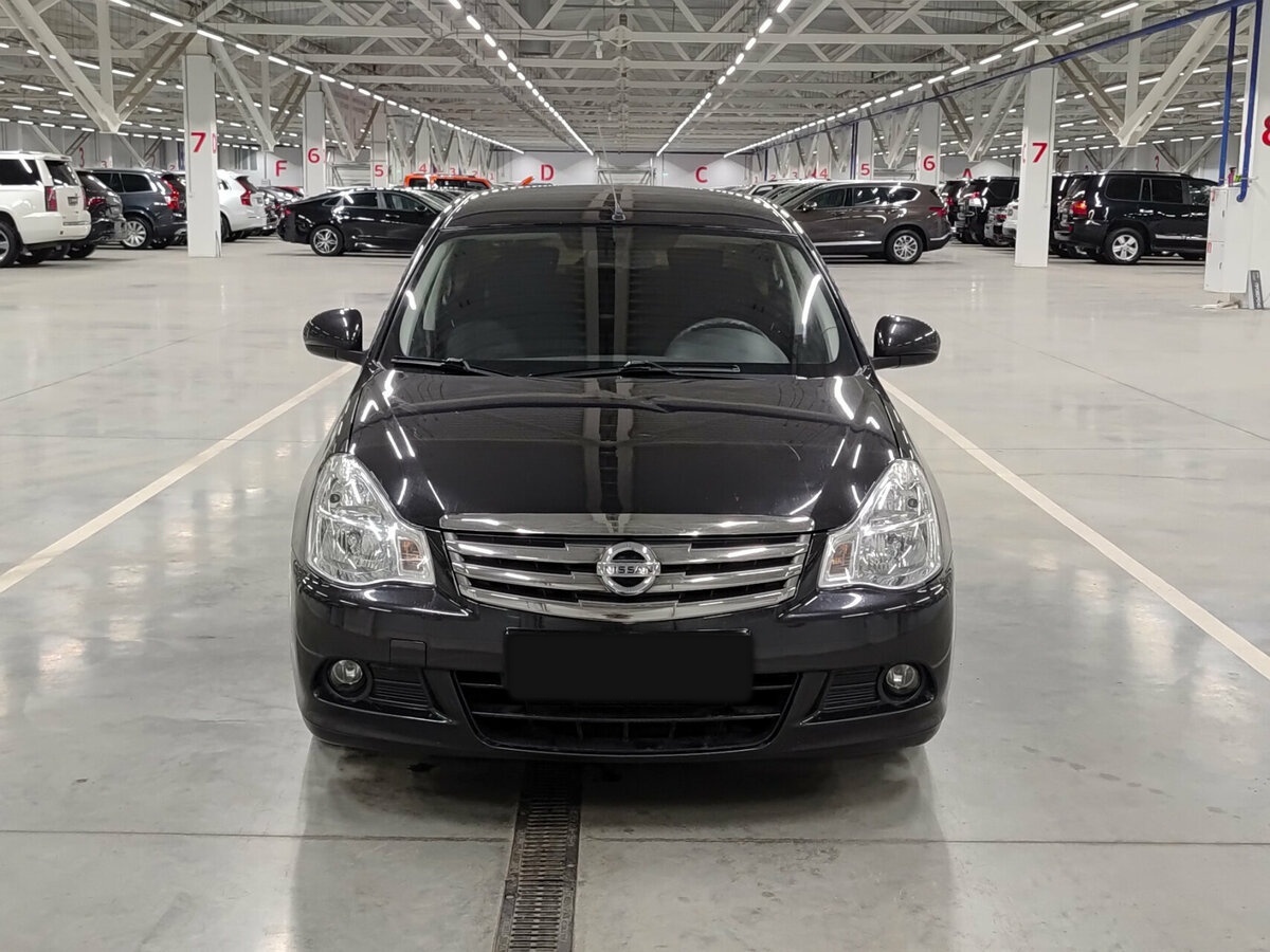 Nissan Almera б/у, 2015, Механическая. Фото: #1