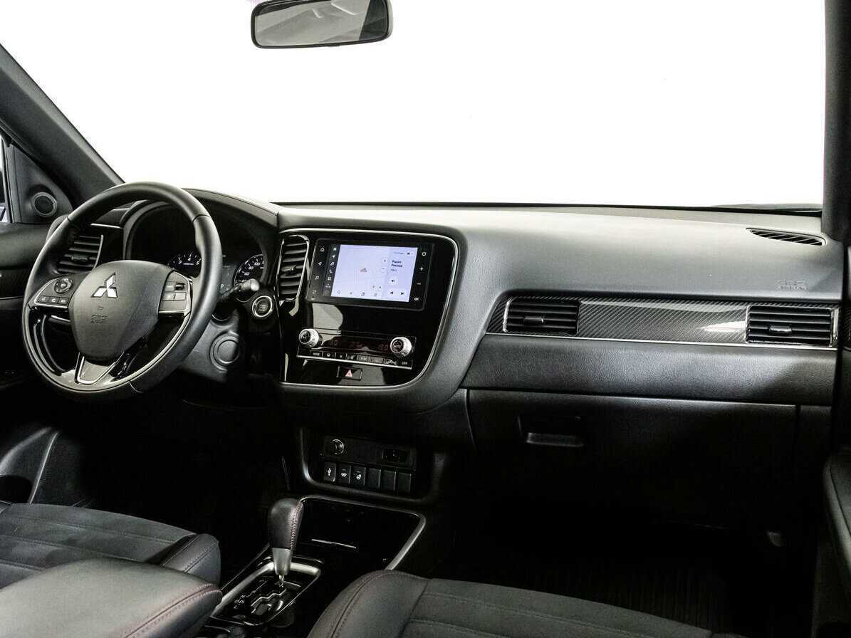 Mitsubishi Outlander б/у, 2021, Вариатор. Фото: #8