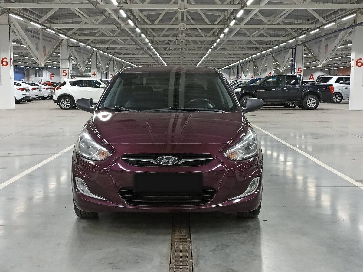 Hyundai Solaris б/у, 2013, Механическая. Фото: #1