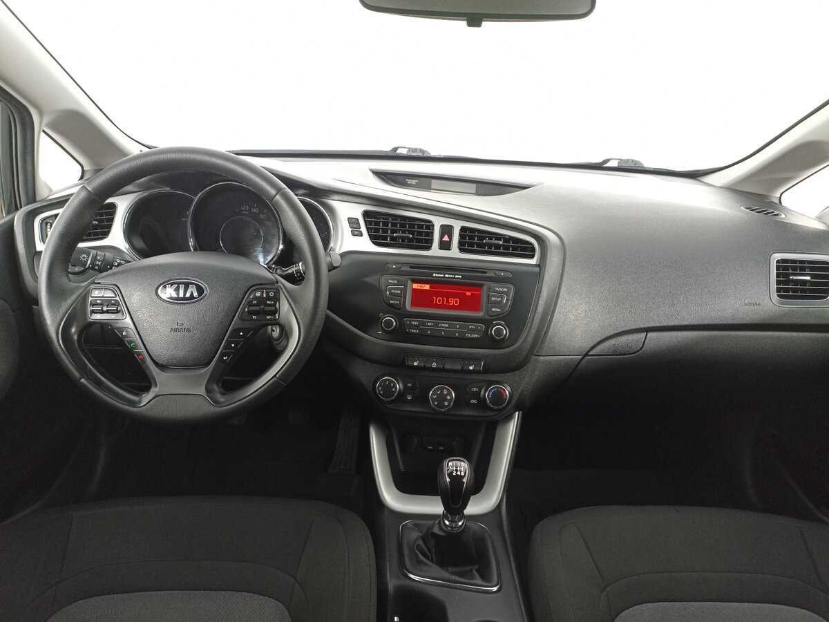 Kia Ceed б/у, 2015, Механическая. Фото: #10