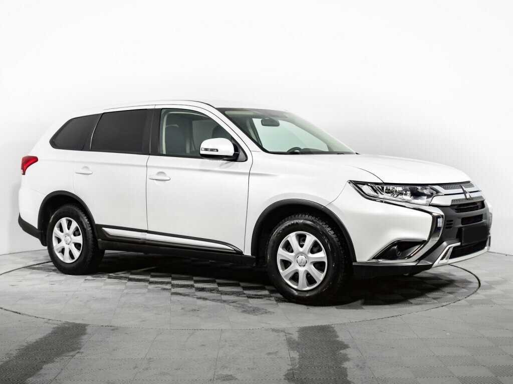 Mitsubishi Outlander б/у, 2020, Вариатор. Фото: #2