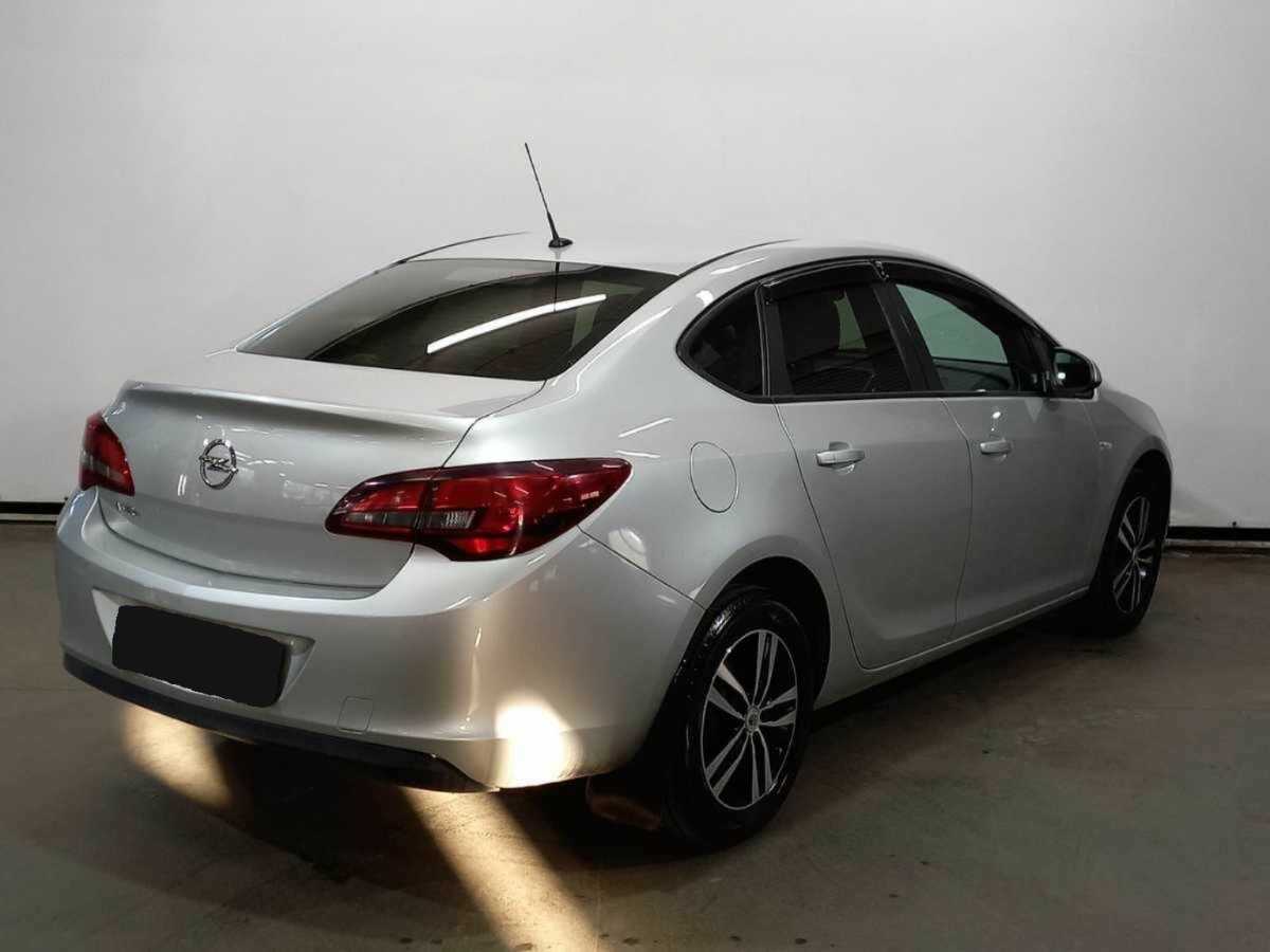 Opel Astra б/у, 2012, Механическая. Фото: #4