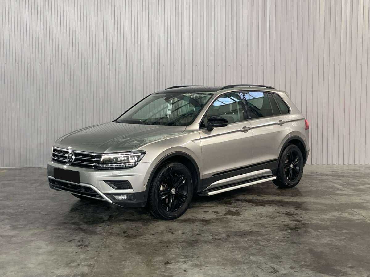Volkswagen Tiguan б/у, 2019, Роботизированная. Посмотреть фото