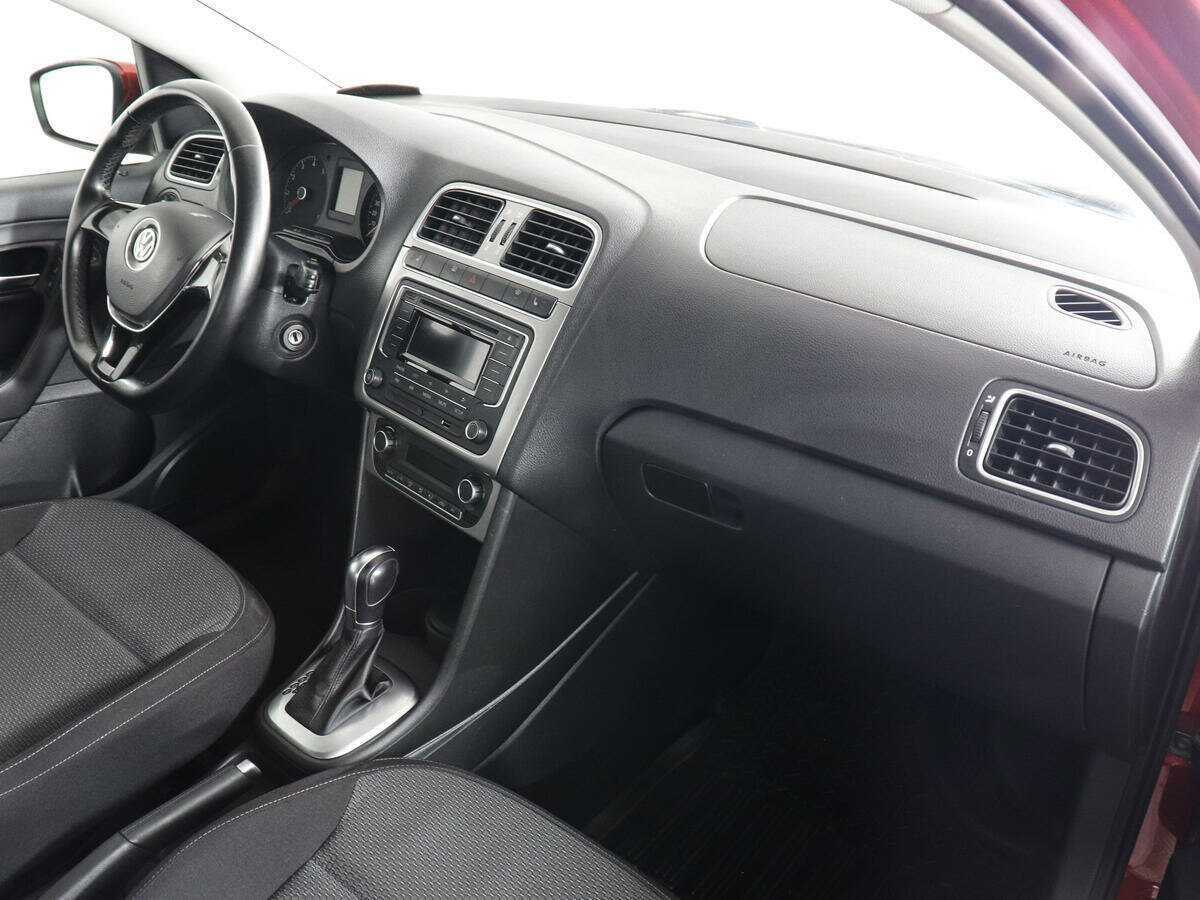 Volkswagen Polo б/у, 2015, Автоматическая. Фото: #5