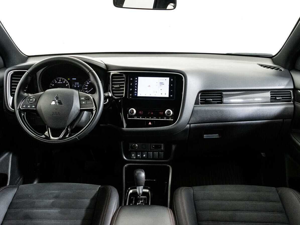 Mitsubishi Outlander б/у, 2021, Вариатор. Фото: #9