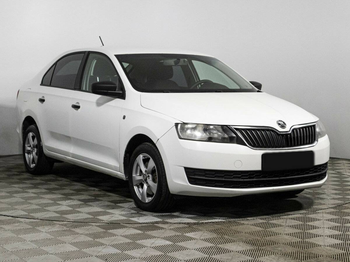 Skoda Rapid б/у, 2015, Автоматическая. Фото: #2