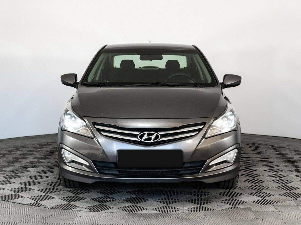 Hyundai Solaris б/у, 2015, Механическая. Фото: #1