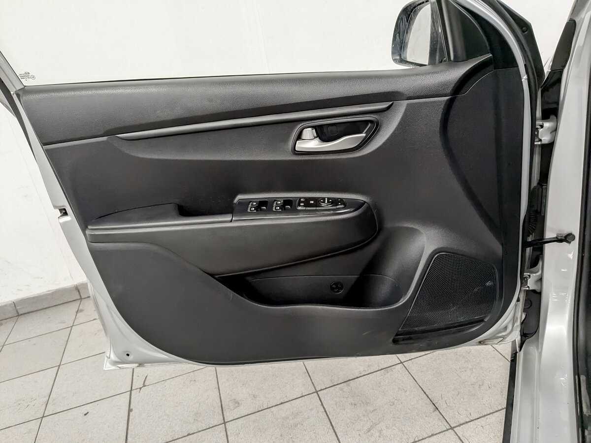 Kia Rio б/у, 2020, Автоматическая. Фото: #16