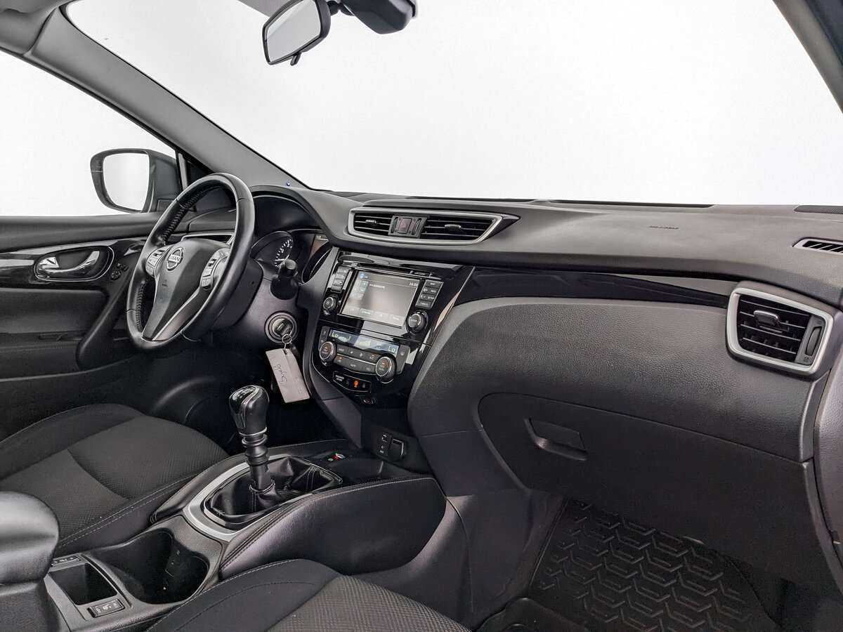 Nissan Qashqai б/у, 2015, Механическая. Фото: #8