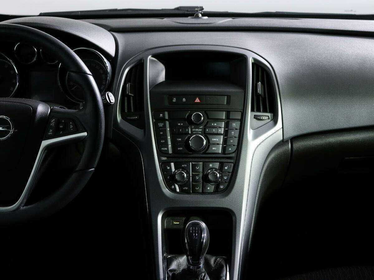 Opel Astra б/у, 2014, Механическая. Фото: #12