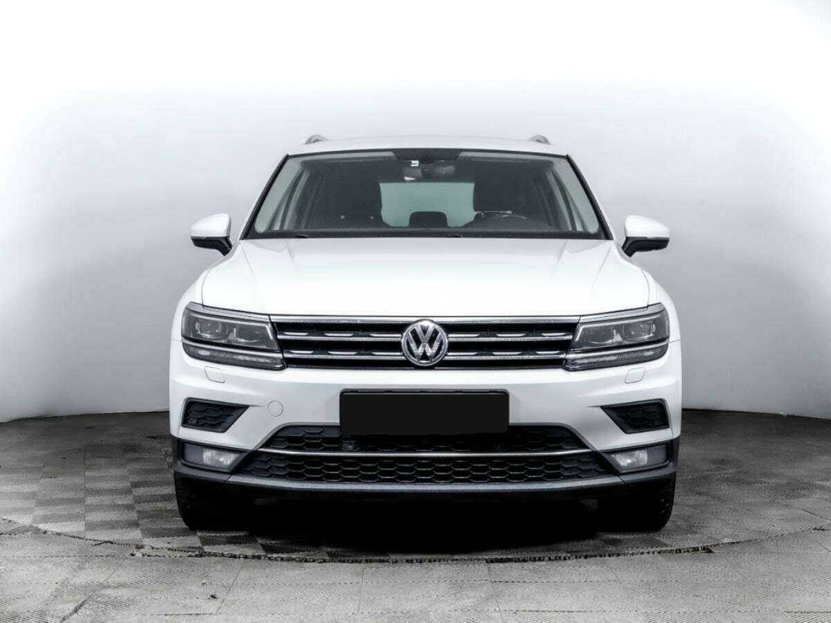 Volkswagen Tiguan б/у, 2017, Роботизированная. Фото: #1