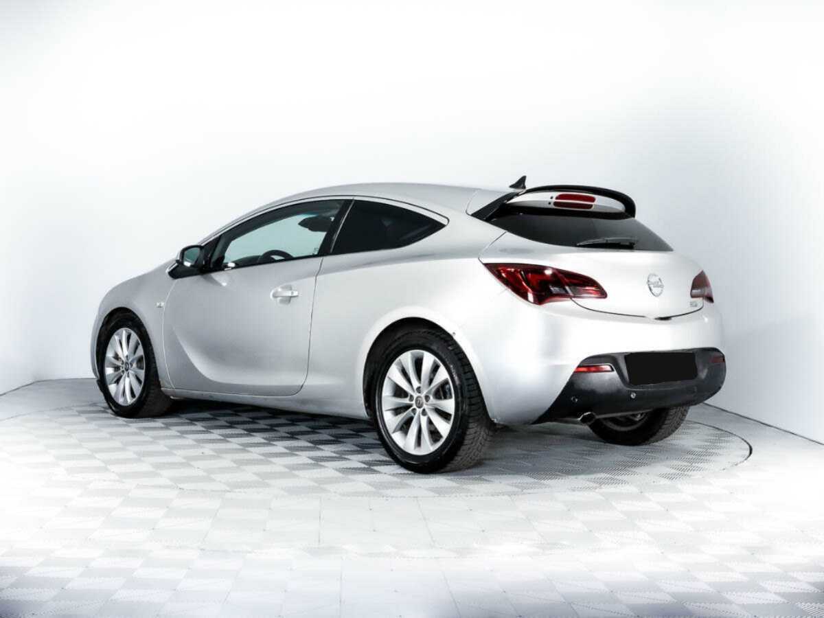 Opel Astra б/у, 2012, Механическая. Фото: #6