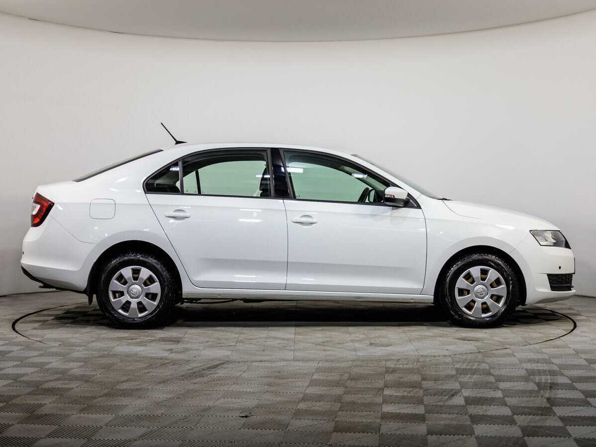 Skoda Rapid б/у, 2017, Механическая. Фото: #2
