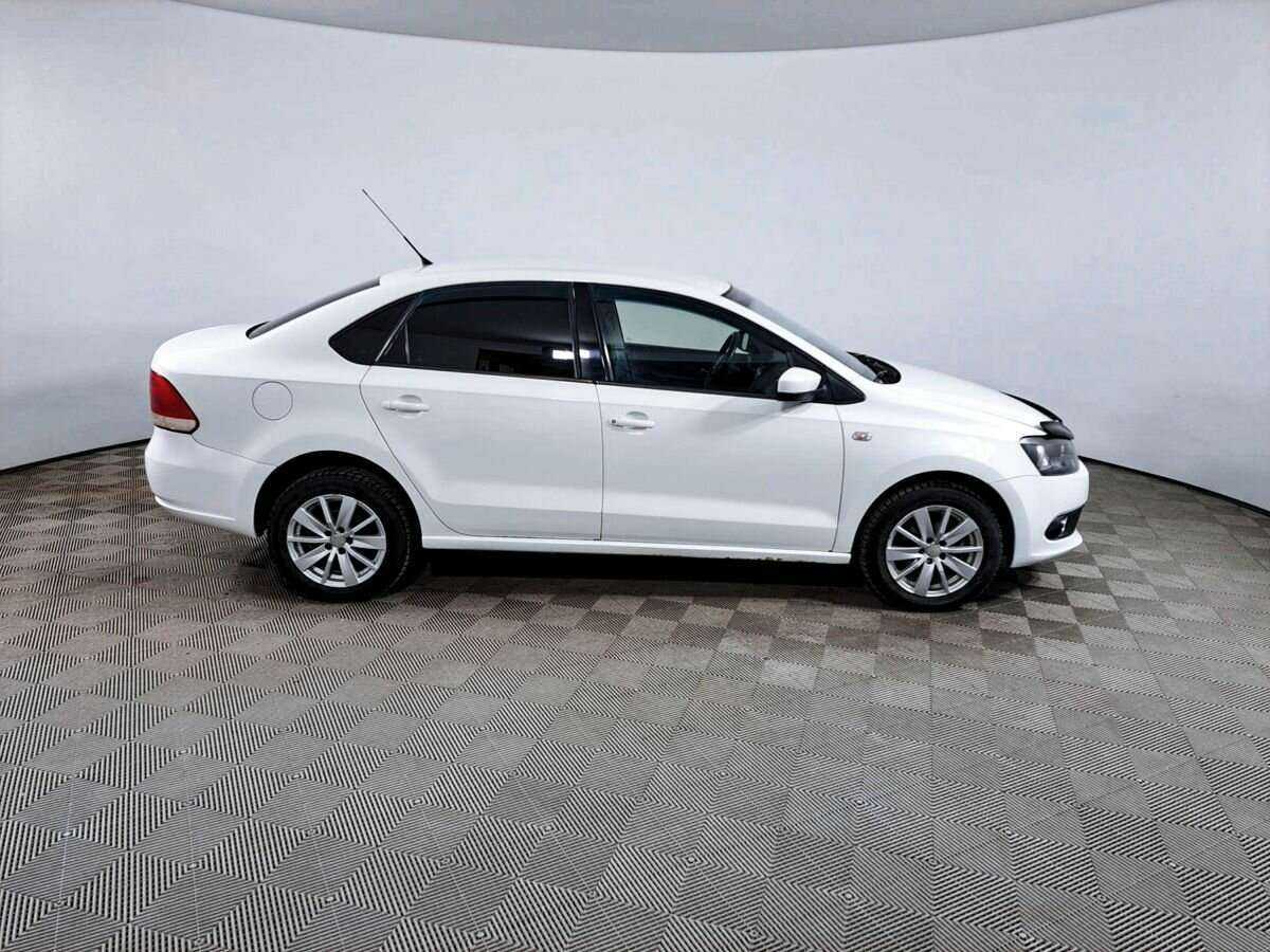 Volkswagen Polo б/у, 2012, Автоматическая. Фото: #2