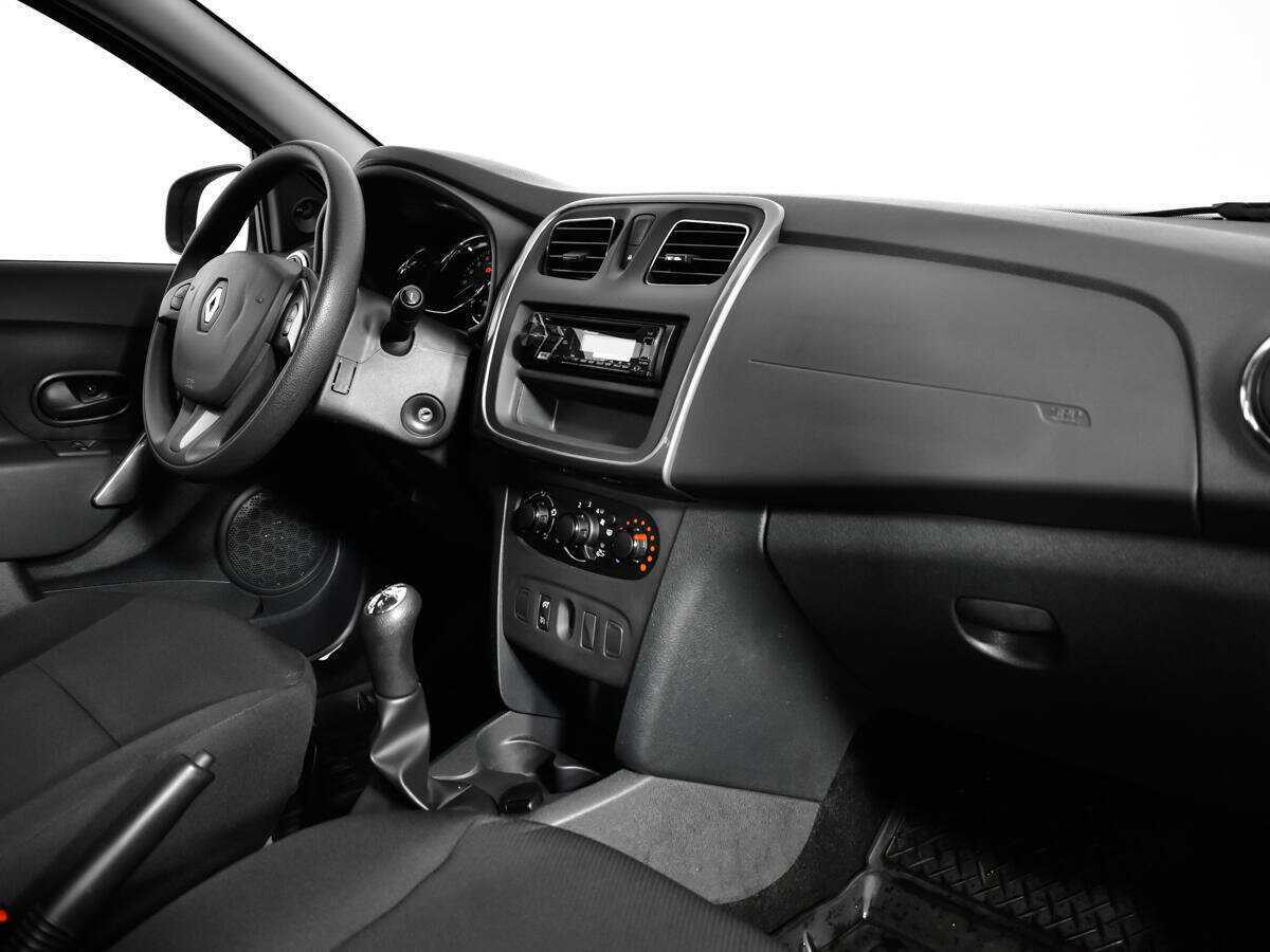 Renault Sandero б/у, 2017, Механическая. Фото: #6