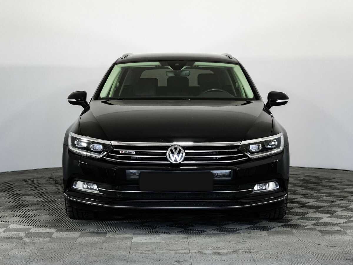 Volkswagen Passat б/у, 2018, Роботизированная. Фото: #1