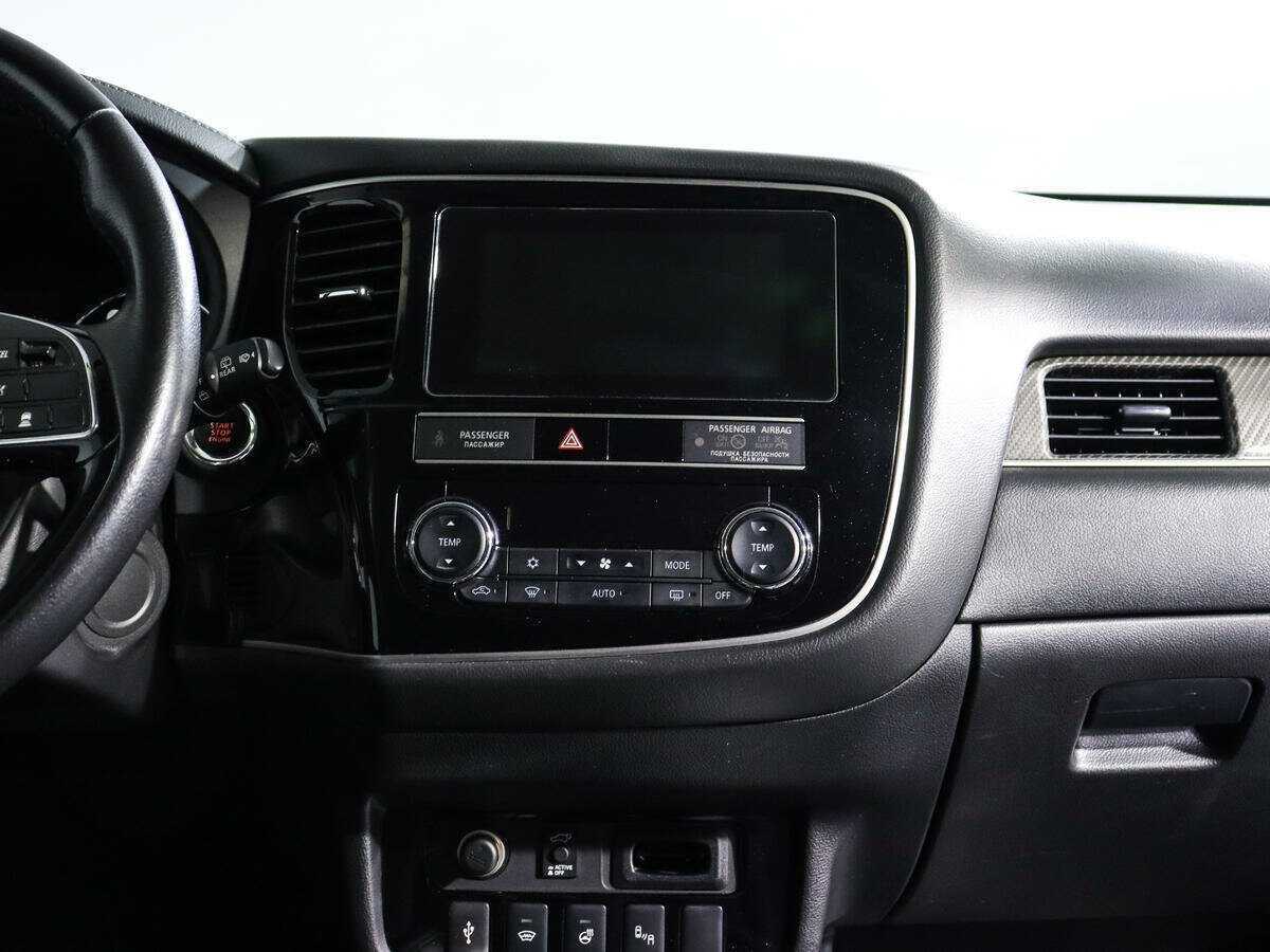 Mitsubishi Outlander б/у, 2020, Автоматическая. Фото: #12