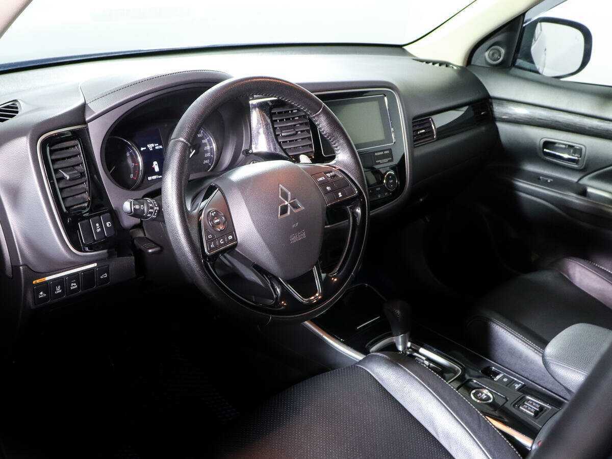 Mitsubishi Outlander б/у, 2018, Автоматическая. Фото: #11