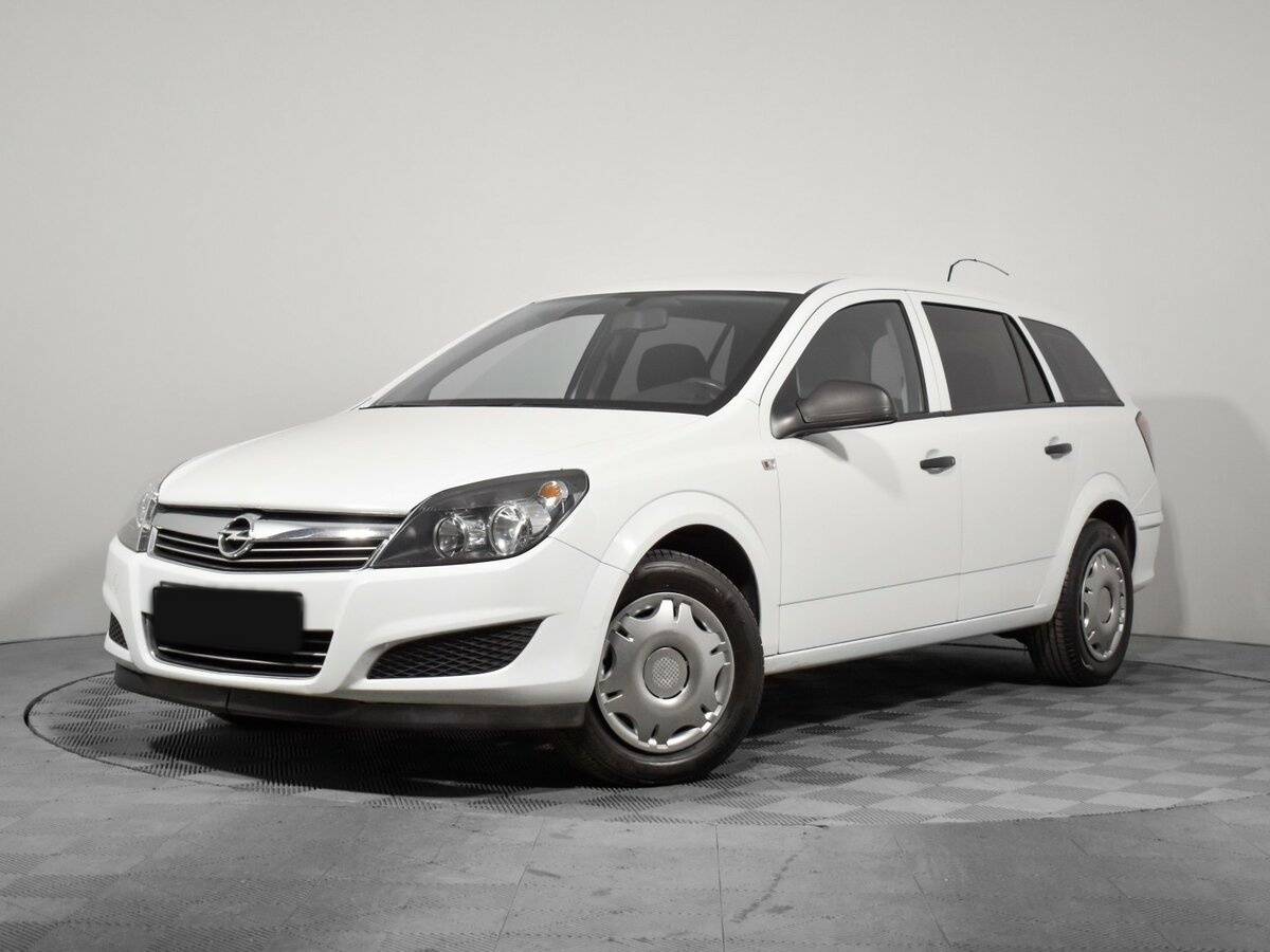 Opel Astra б/у, 2013, Механическая. Фото: #0