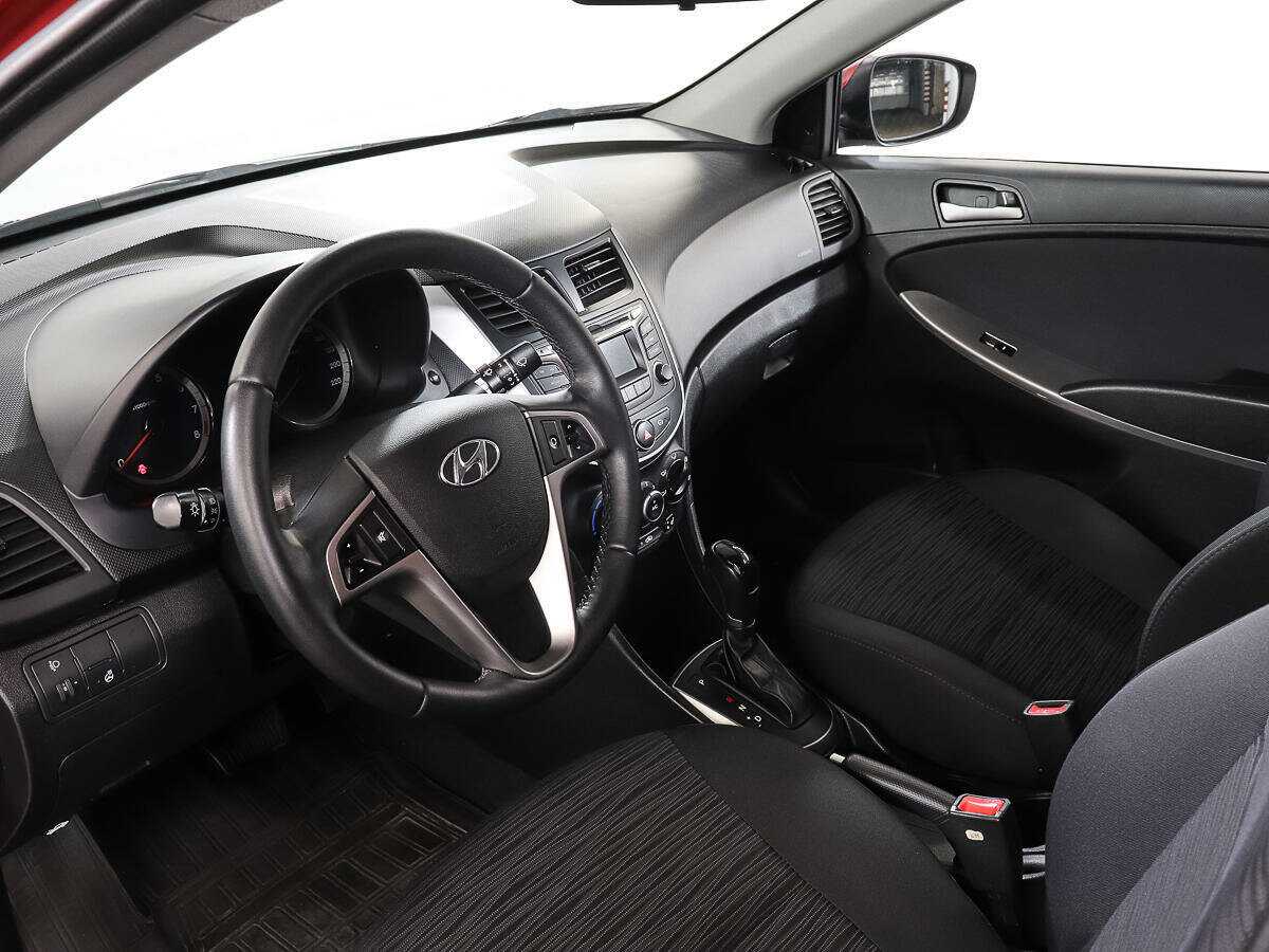Hyundai Solaris б/у, 2014, Автоматическая. Фото: #12
