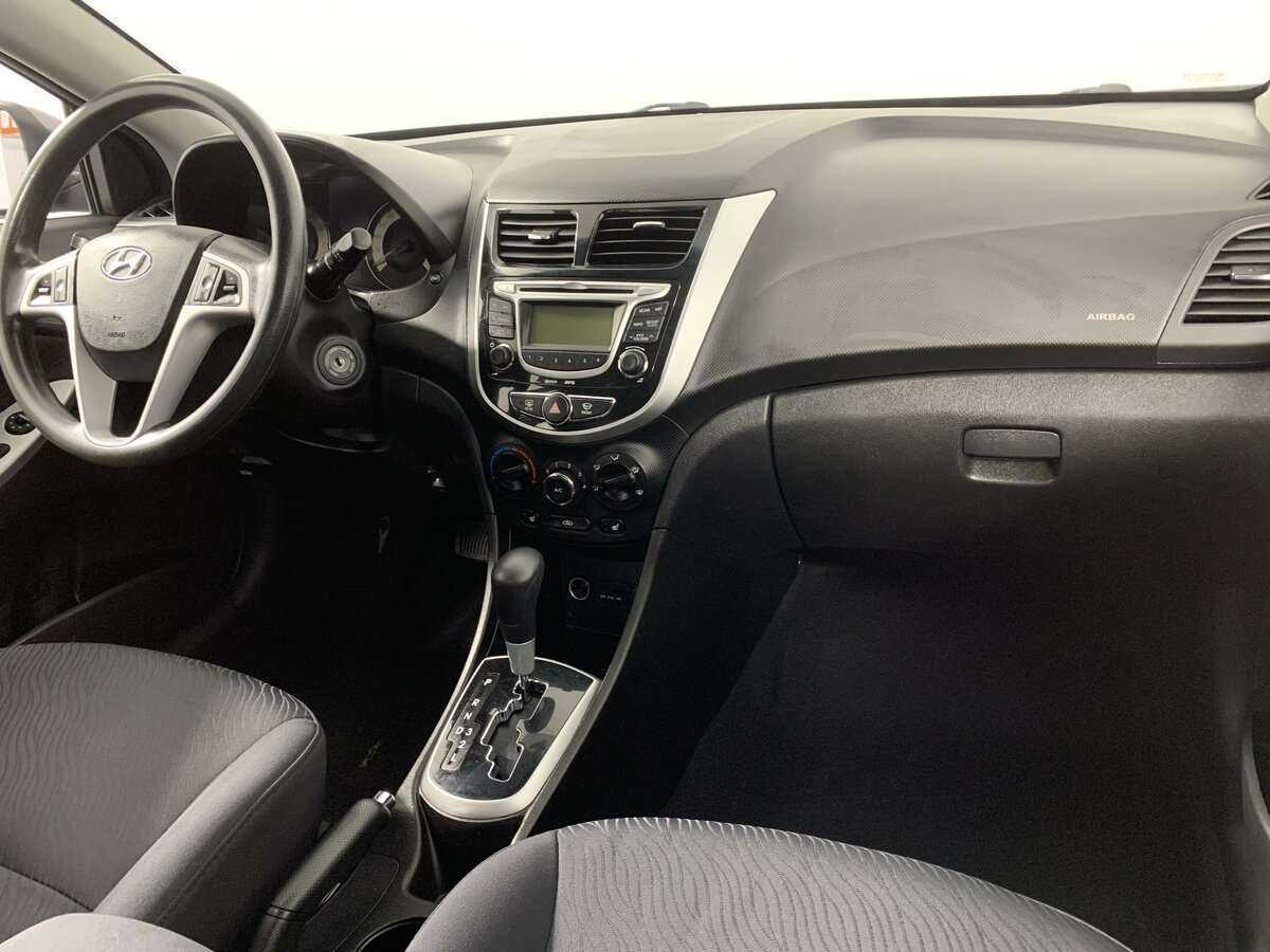 Hyundai Solaris б/у, 2013, Автоматическая. Фото: #8