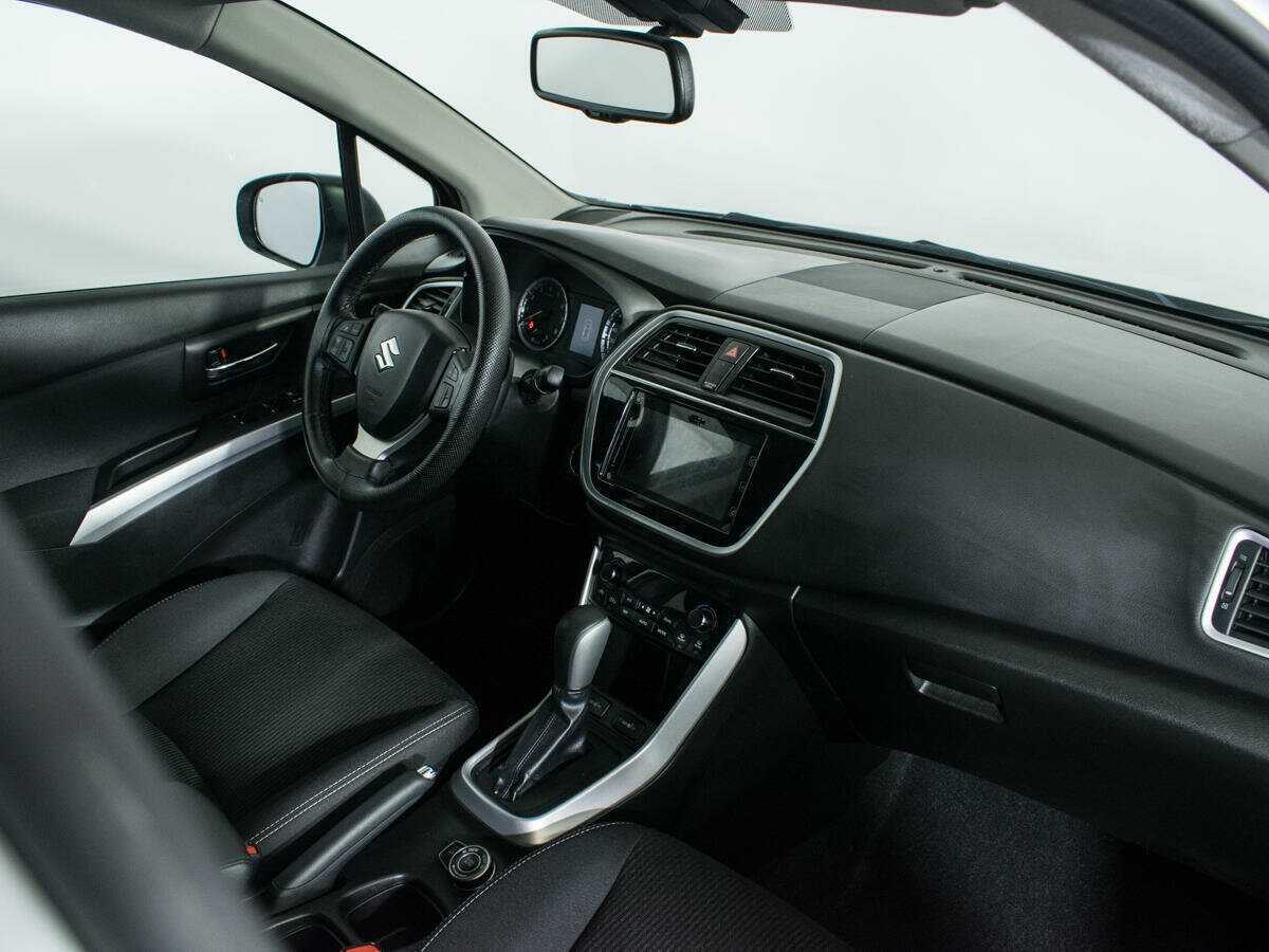 Suzuki SX4 б/у, 2018, Автоматическая. Фото: #8