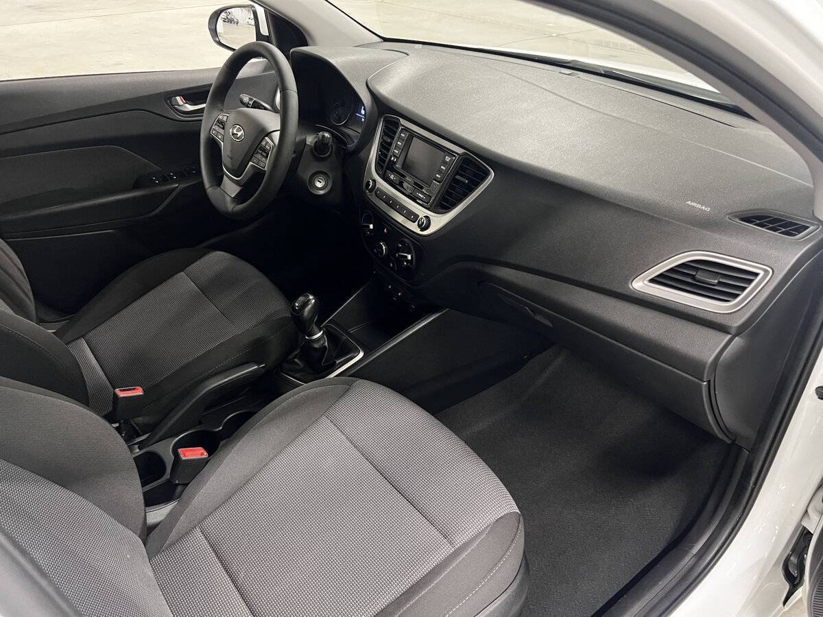 Hyundai Solaris б/у, 2019, Механическая. Фото: #10