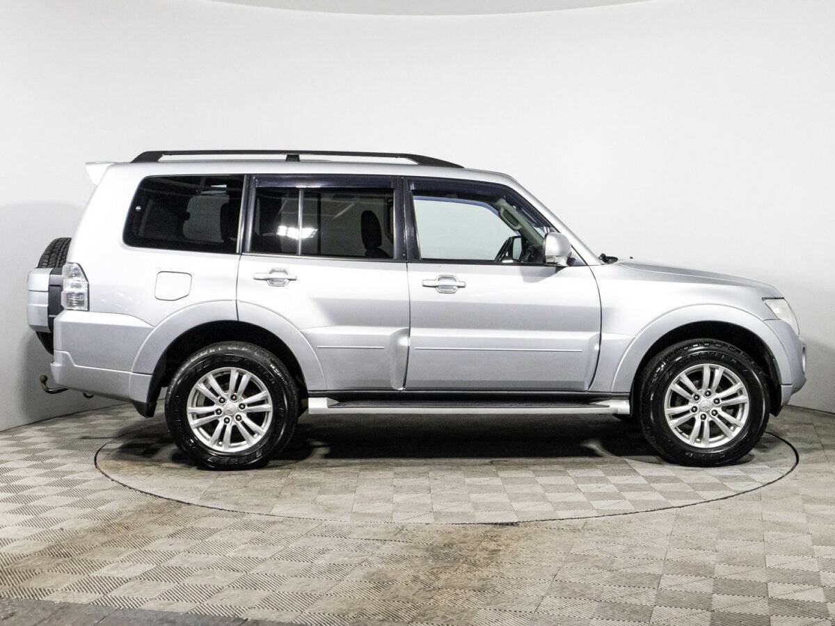 Mitsubishi Pajero б/у, 2012, Автоматическая. Фото: #3